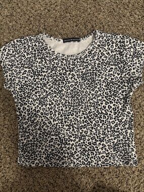 Brandy Melville White Leopard Spot Short Sleeve Tee